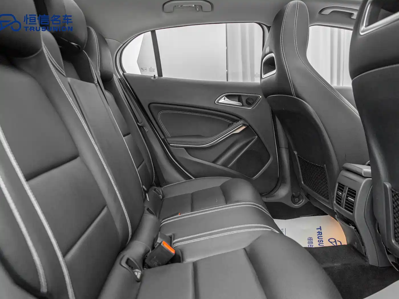 Mercedes-Benz GLA 2018 GLA 200 Fashion фото 15