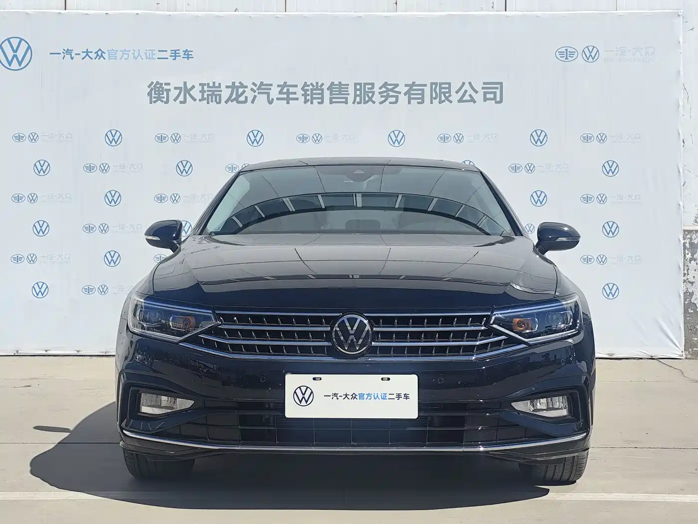 Volkswagen Magotan 2023 Model 2 Million Commemorative Edition 330TSI DSG Luxury фото 5