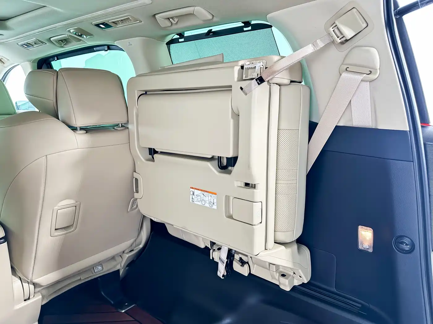 Toyota Vellfire 2020 Twin Engine 2.5L HV Premium Edition фото 15