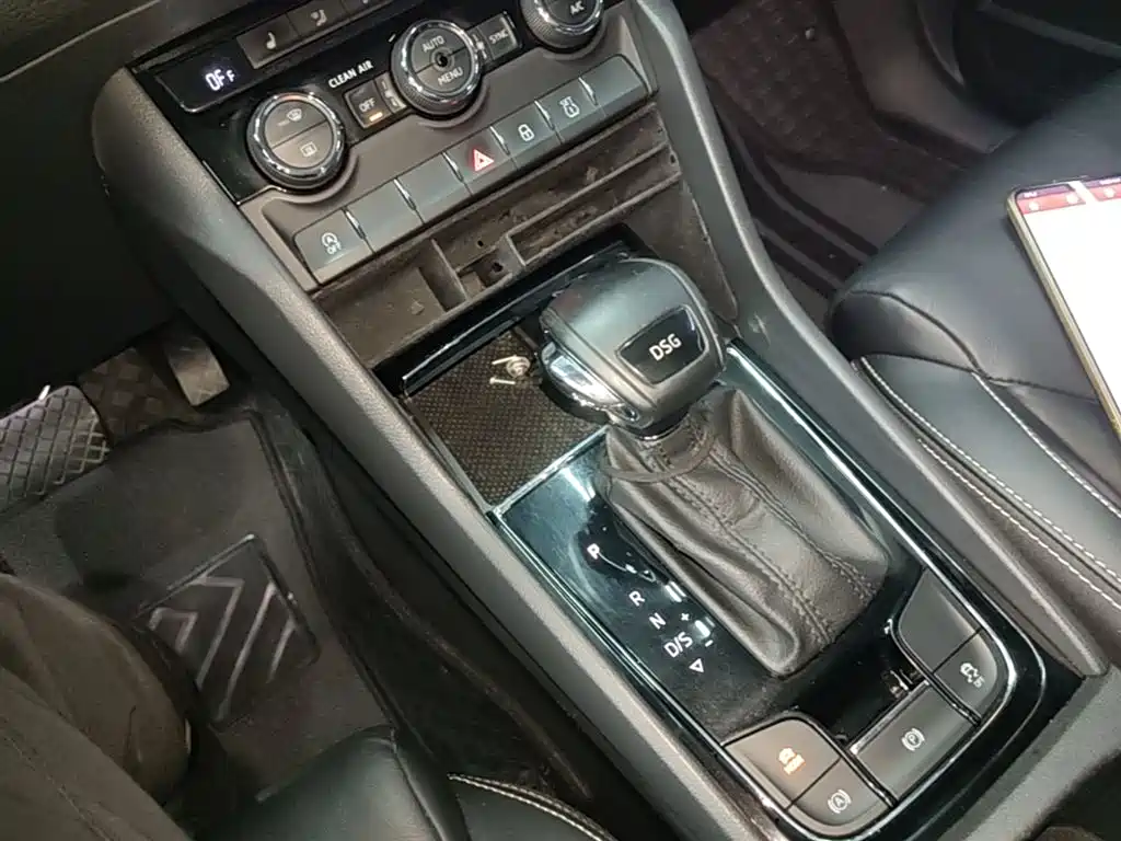 Škoda Kodiaq 2018 Facelift TSI330 7-seat 2WD Premium Luxury Edition фото 14