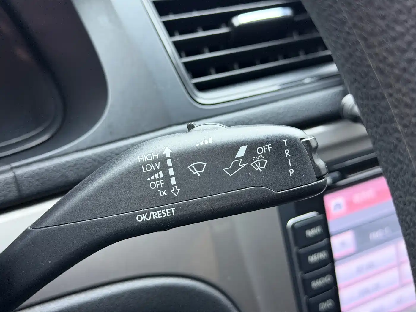 Volkswagen Lavida 2013 1.6L Automatic Trend Edition фото 9