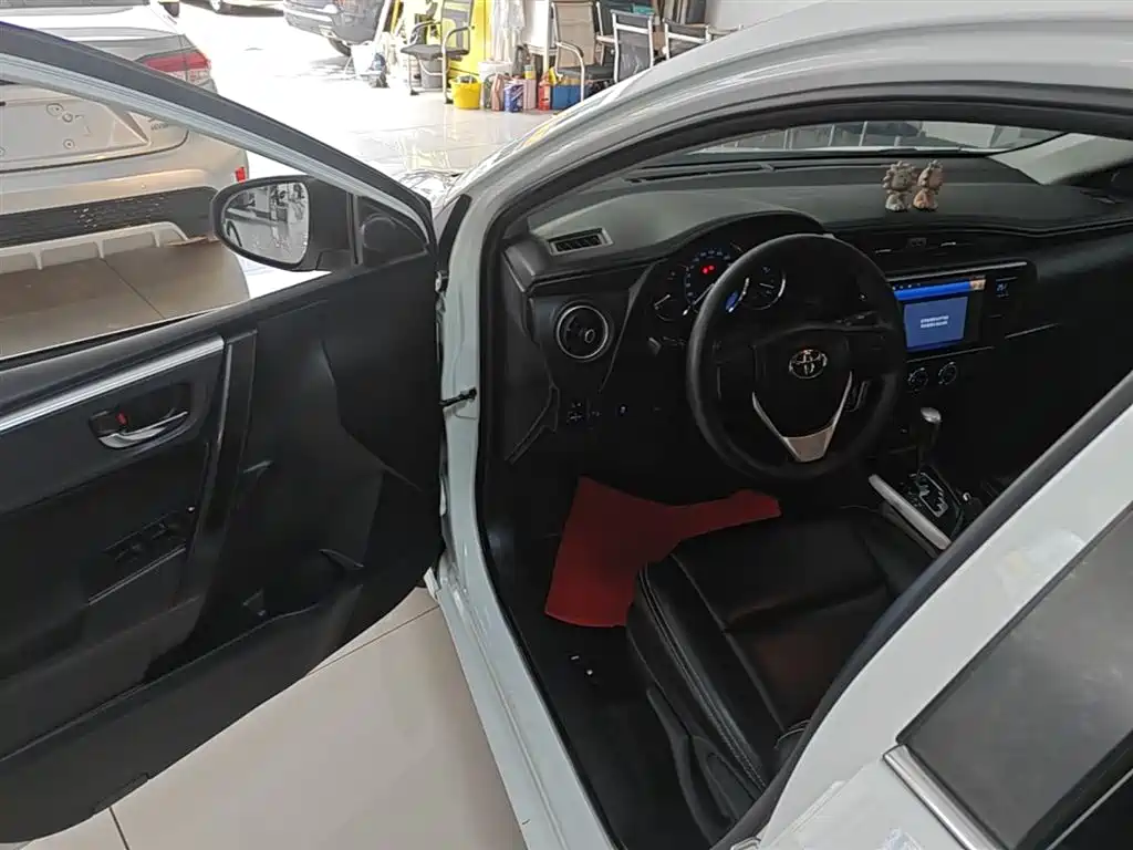 Toyota Corolla 2018 1.2T S-CVT GL Smart Edition фото 16