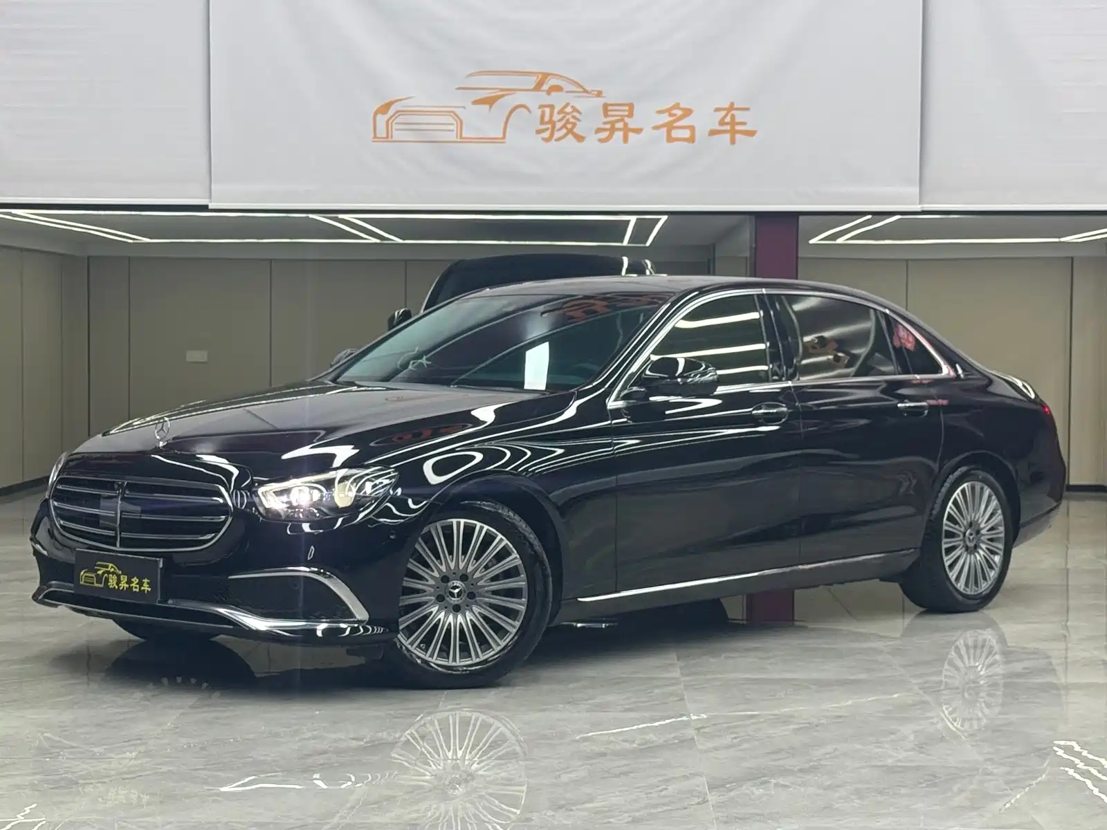 Фото 1 - Mercedes-Benz E-Class