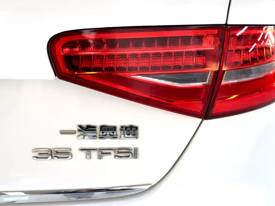 Audi A4L 2013 35 TFSI Automatic Standard фото 22