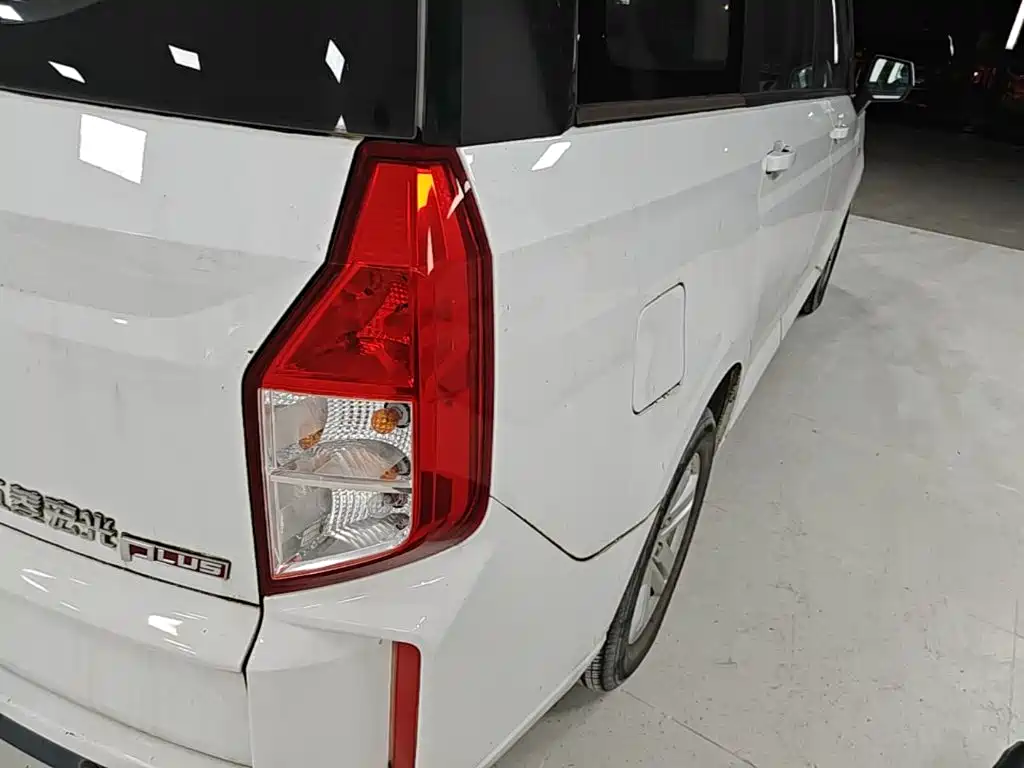 Wuling Motors Wuling Hongguang PLUS 2020 2019 1.5T Manual Luxury 7-seater