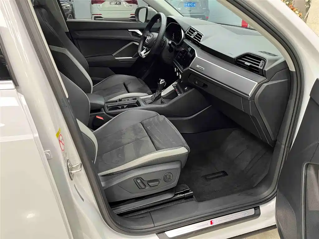 Audi Q3 2022 35 TFSI Fashion Dynamic фото 11