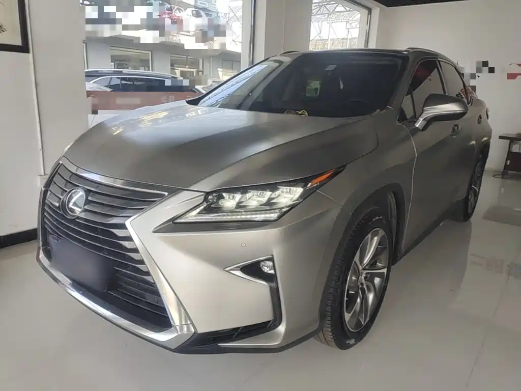 Photo 2 - Lexus RX