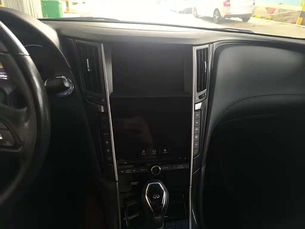 Infiniti Q50L 2020 2018 2.0T Comfort (China VI)