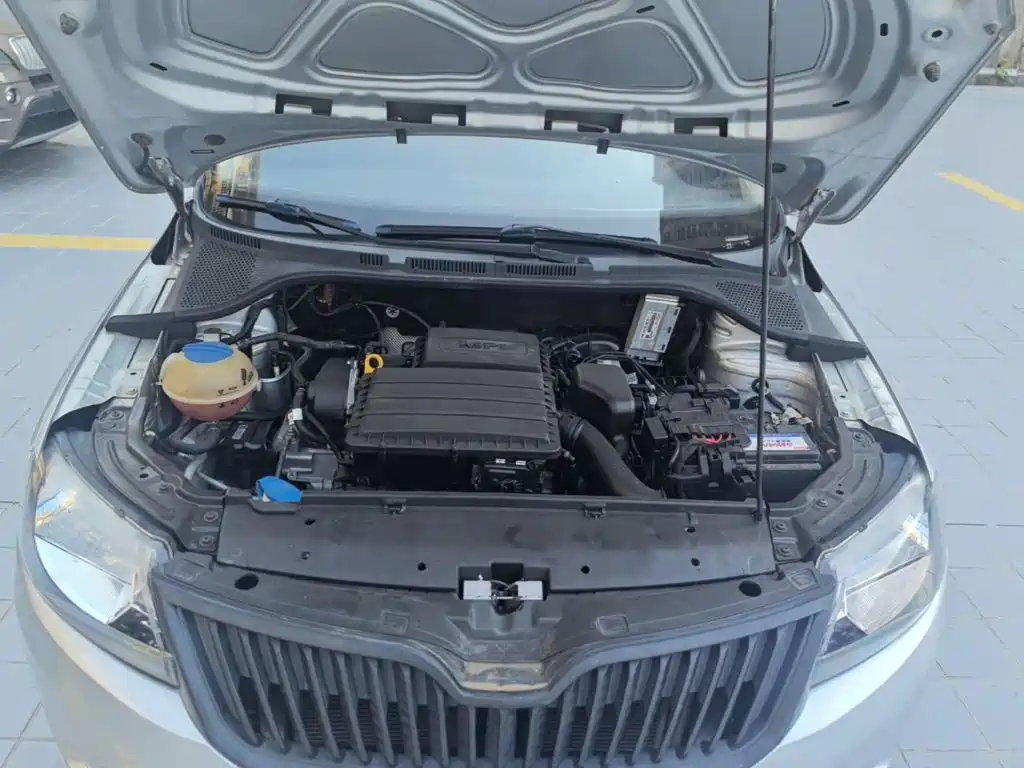 Фото 20 - Škoda Rapid