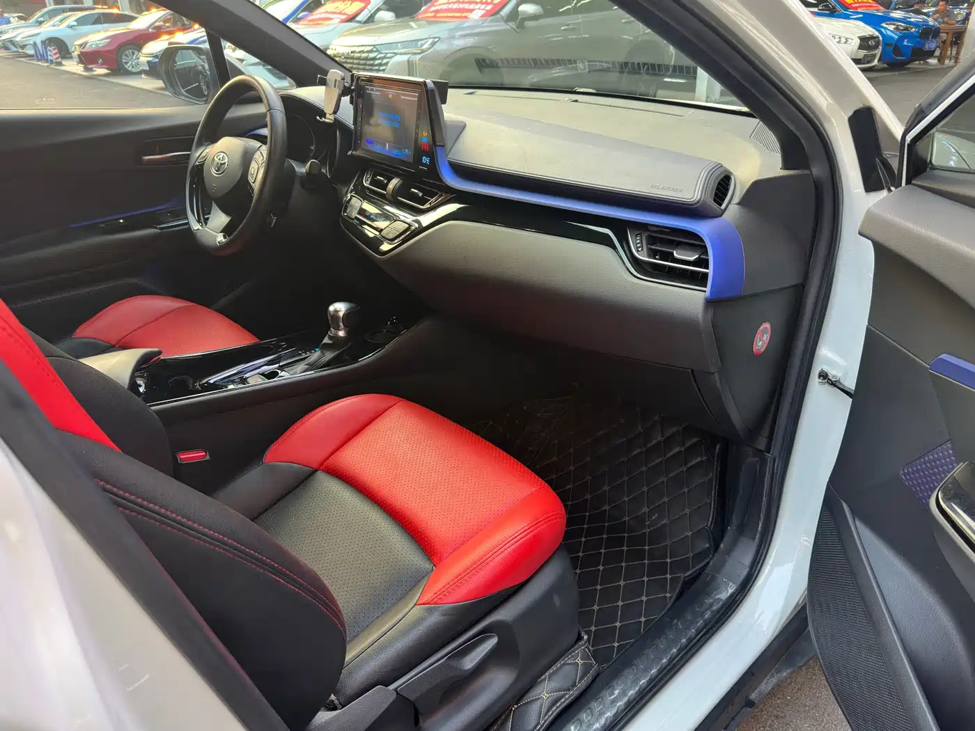 Toyota C-HR 2019 2018 2.0L Luxury Edition China V