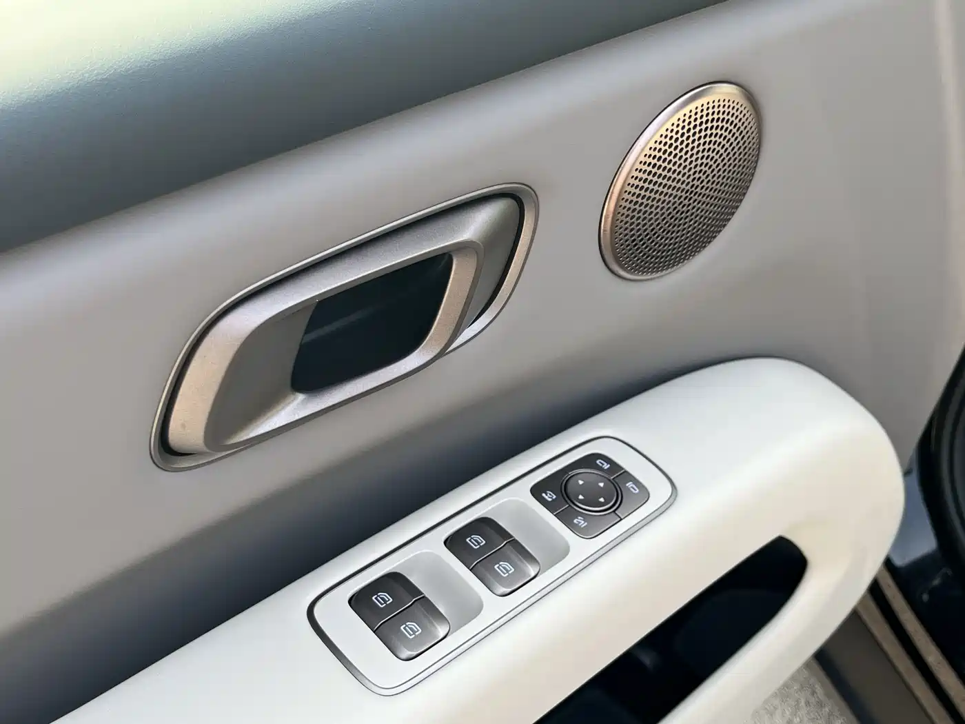 Li Auto i6 2026 2025 4WD Base Model