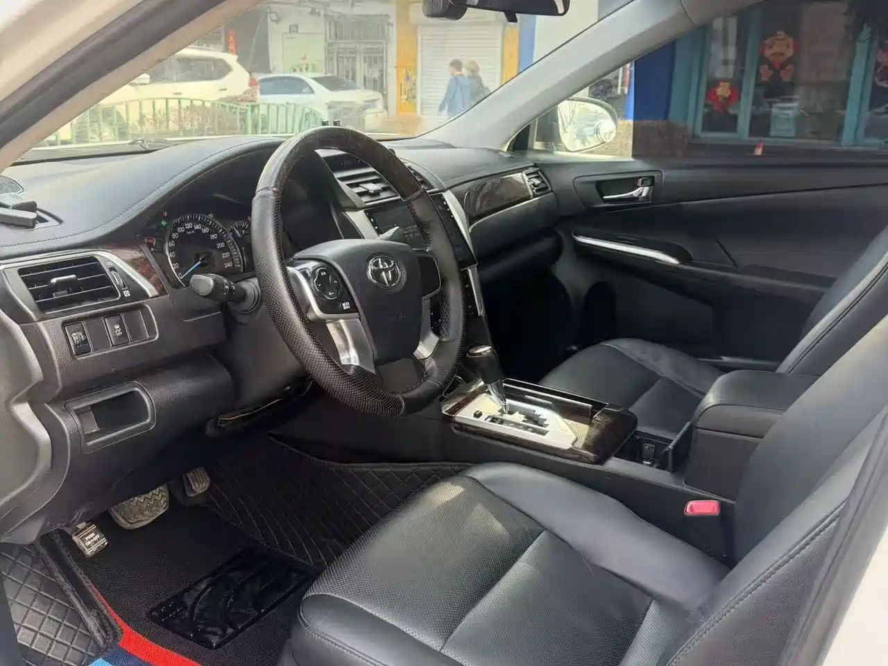 Toyota Camry 2016 2.0G 10th Anniversary Luxury Edition фото 7