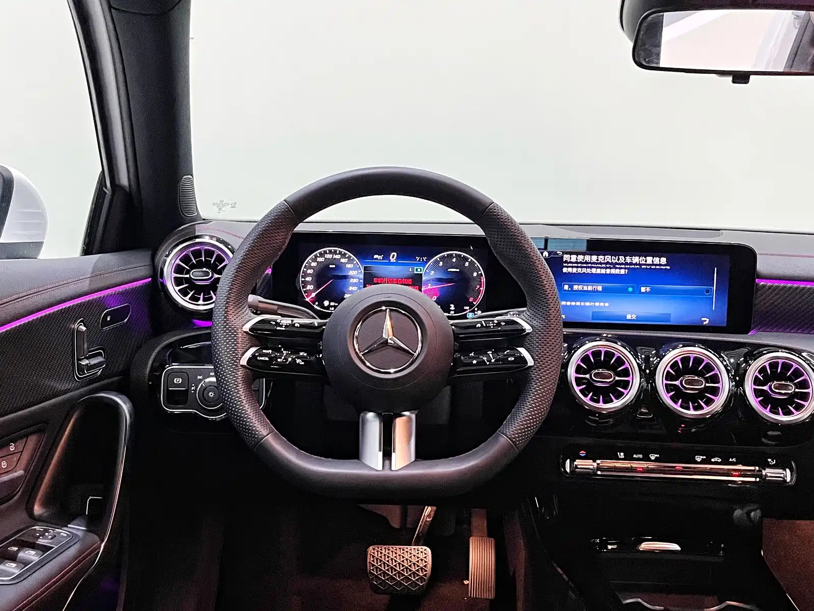 Фото 10 - Mercedes-Benz A-Class