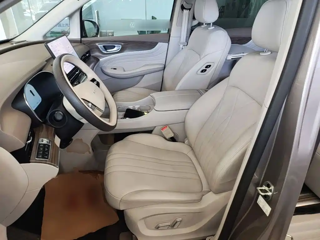 Roewe iMAX8 EV 2024 2025 1.5T DMH Land Luxury Edition
