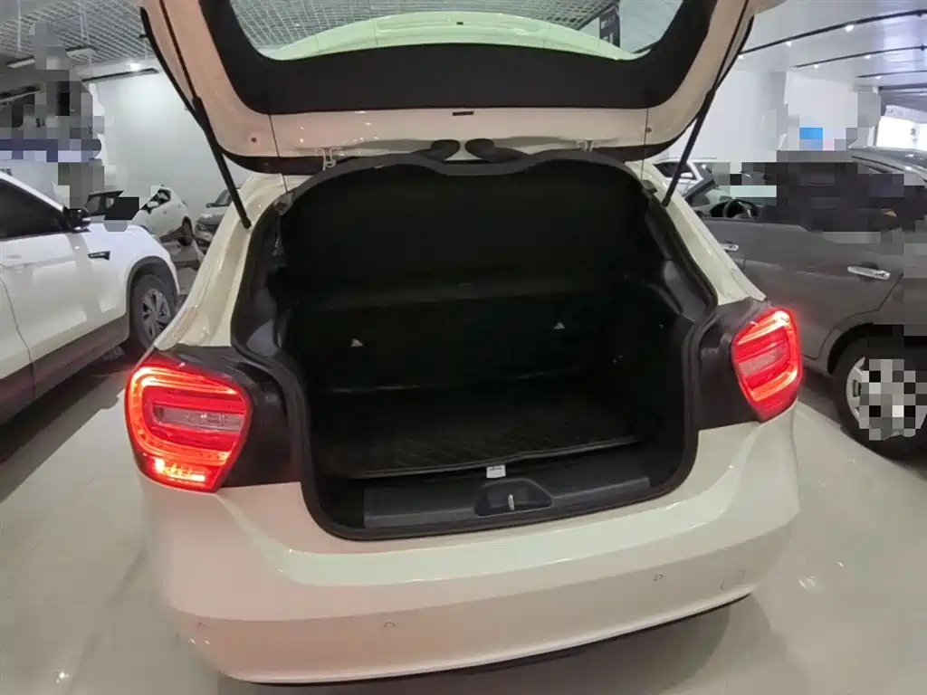 Mercedes-Benz A-Class (Import) 2015 A 180 фото 19