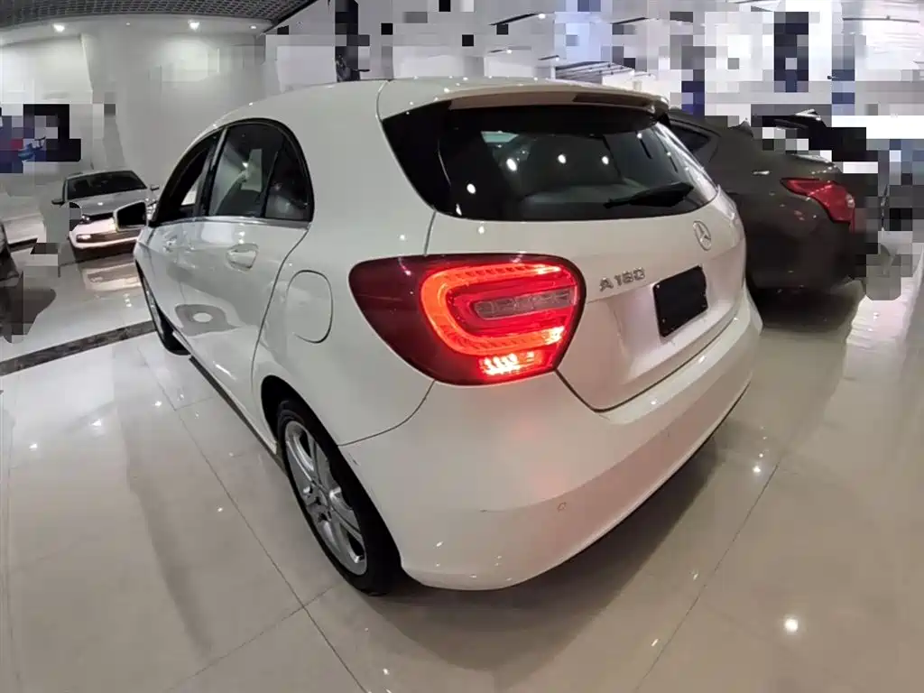 Mercedes-Benz A-Class (Import) 2015 A 180 фото 5