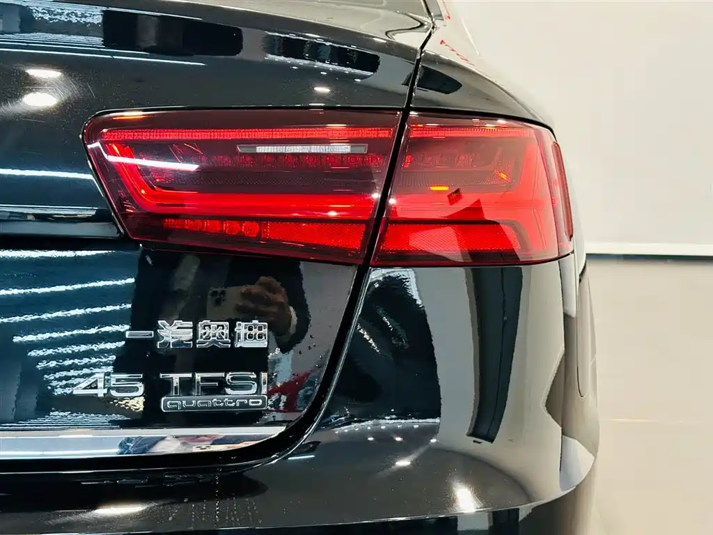 Audi A6L 2018 30th Anniversary 45 TFSI quattro Sport фото 16