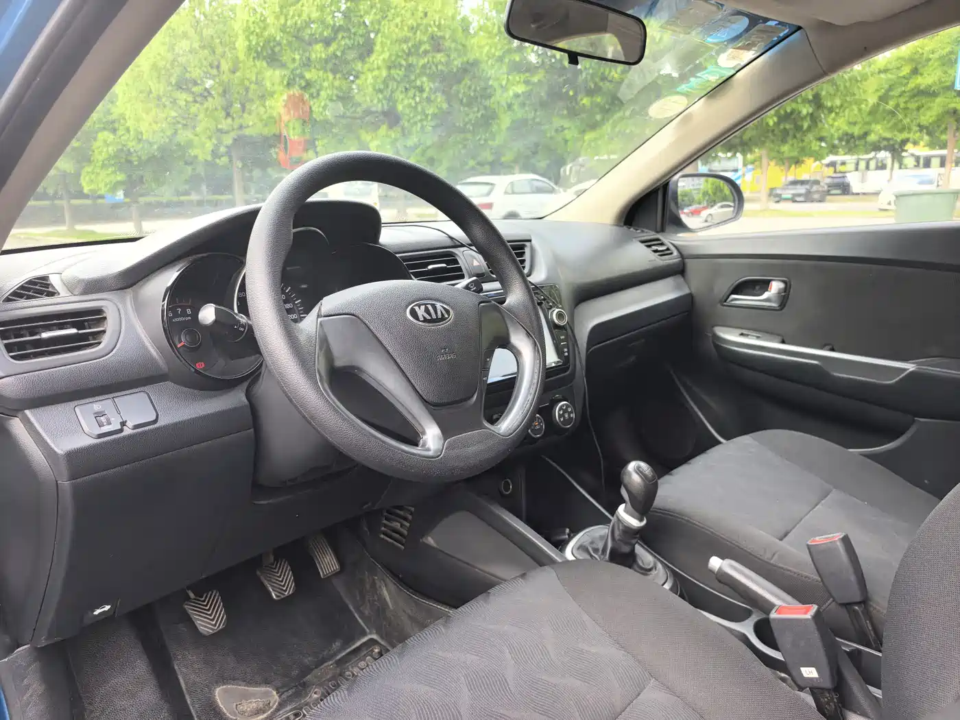 Kia K2 2015 Sedan 1.4L MT GLS фото 6