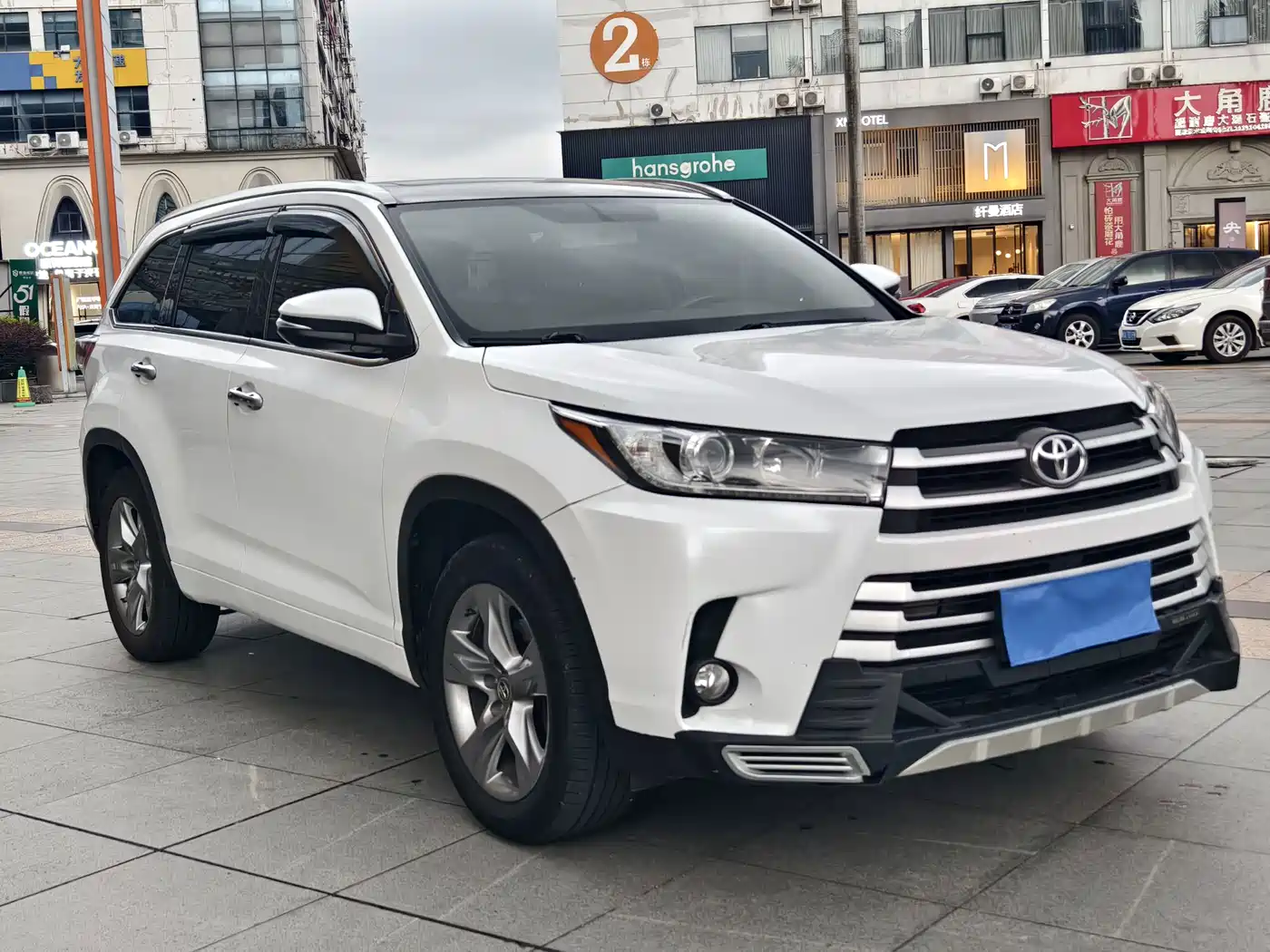 Photo 3 - Toyota Highlander