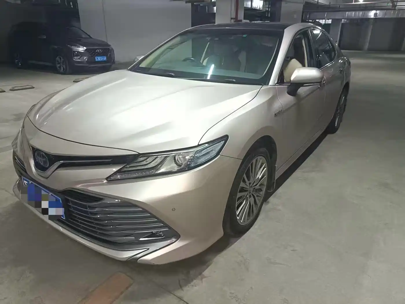 Фото 1 - Toyota Camry