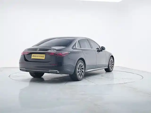 Mercedes-Benz E-Class 2025 E 300 L Luxury фото 7