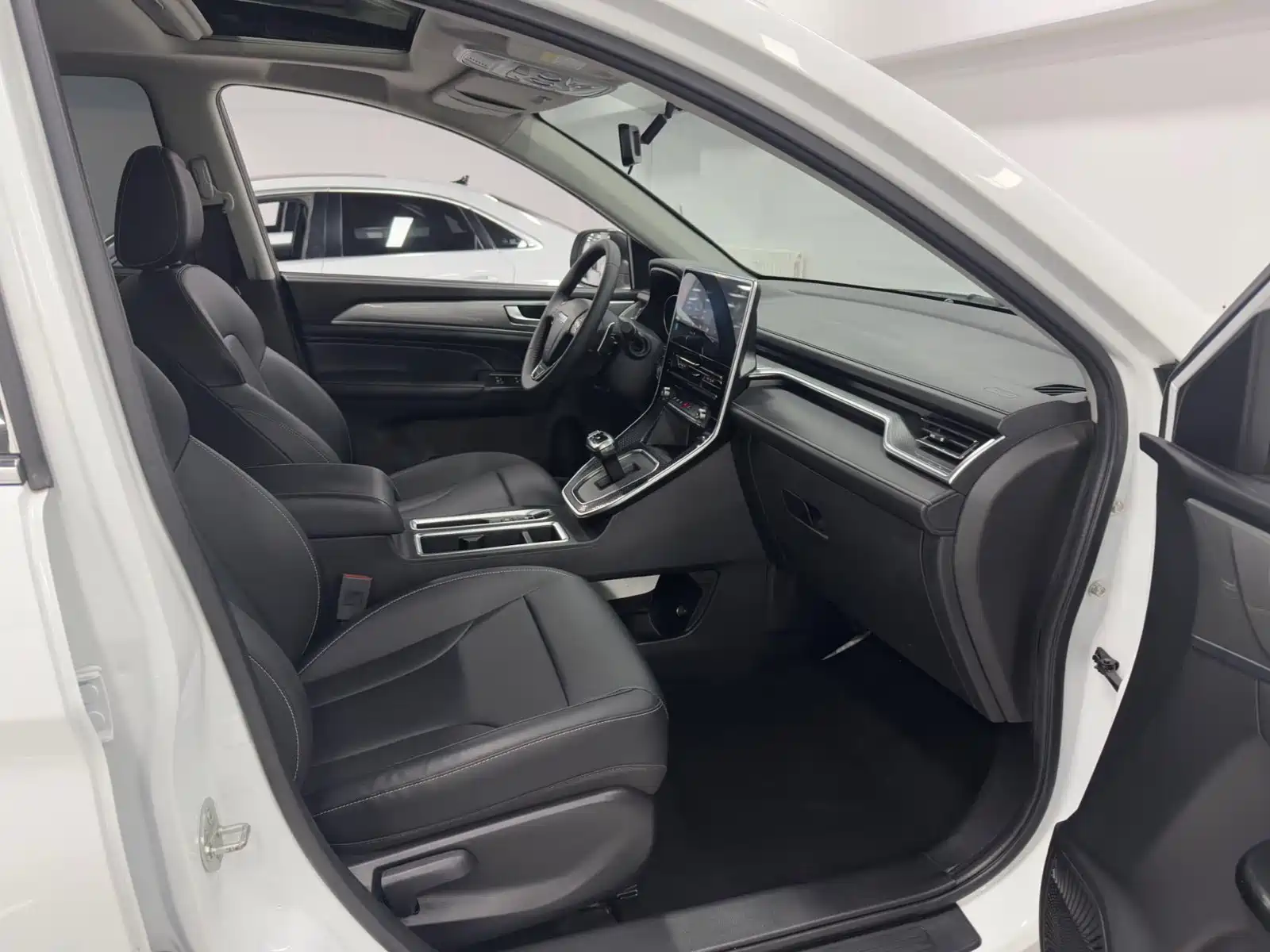 صورة 16 - Haval M6