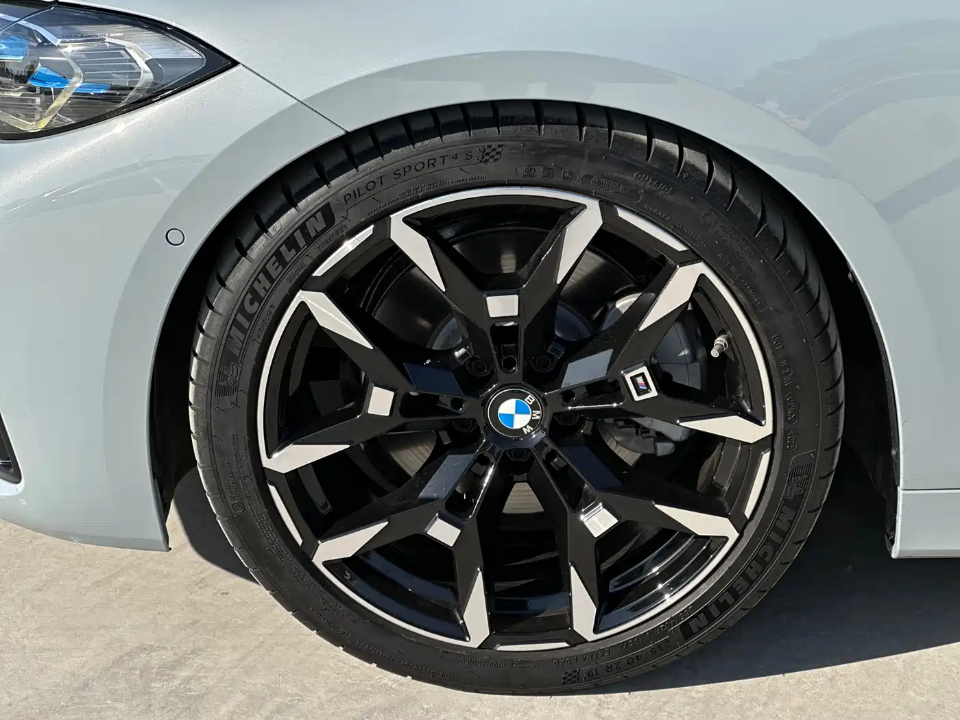 BMW 4 Series 2023 430i M Sport Shadowline Package фото 32