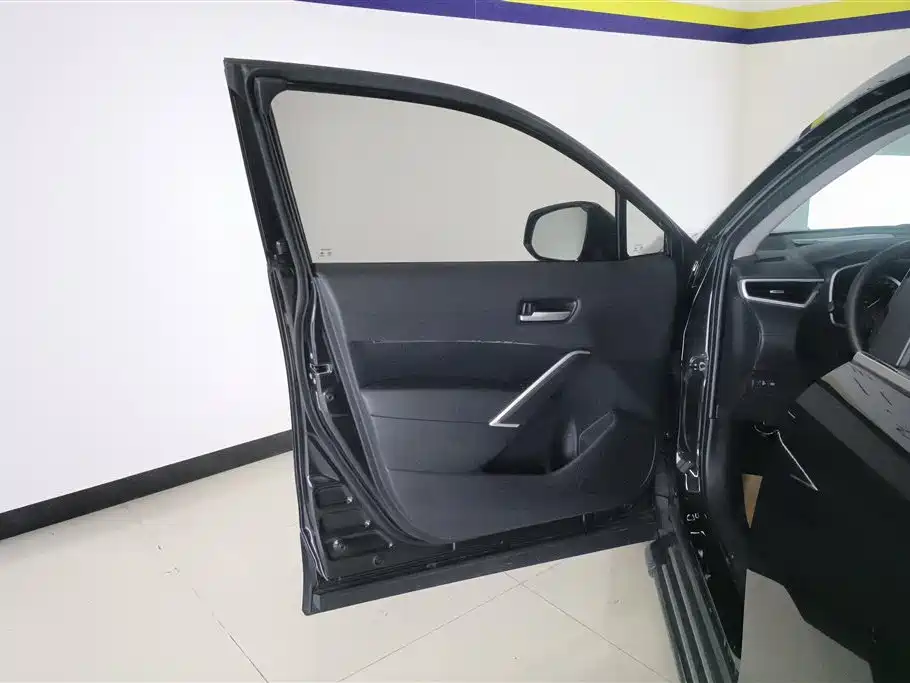 Toyota Frontlander 2022 2.0L CVT Luxury Edition фото 7