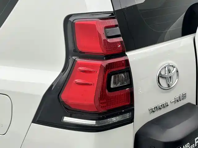 Toyota Prado 2018 3.5L Automatic TX-L Rear-mounted Spare Tire фото 27