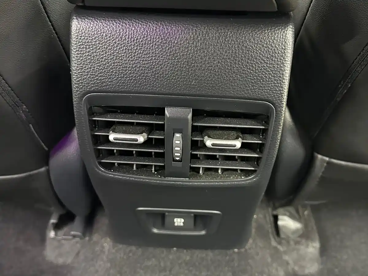 Toyota Levin 2022 185T CVT Luxury Edition фото 13