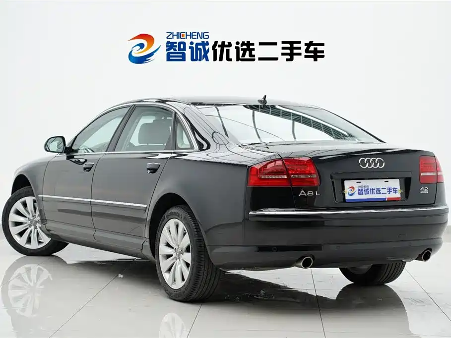 Audi A8 2009 Audi A8L 4.2 FSI quattro Premium фото 35