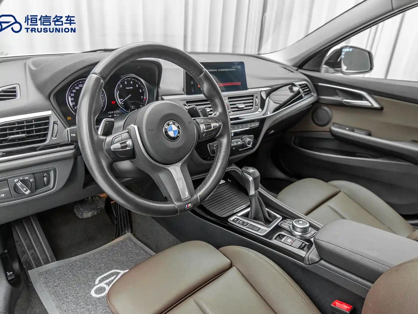 BMW 1 Series 2019 120i Leading M Sport Package фото 11