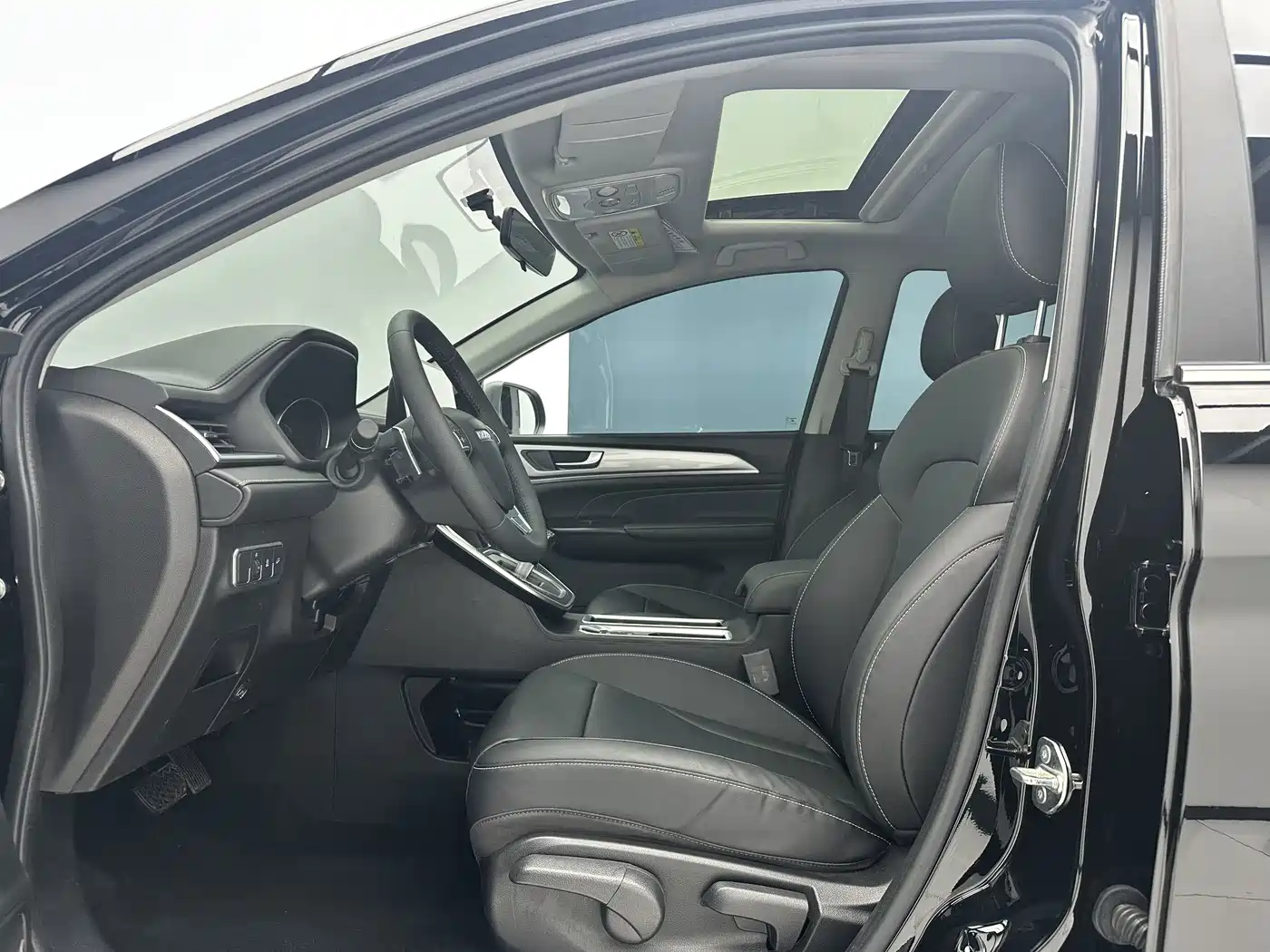 Haval M6 2023 PLUS 1.5T DCT Luxury Smart Connect фото 5