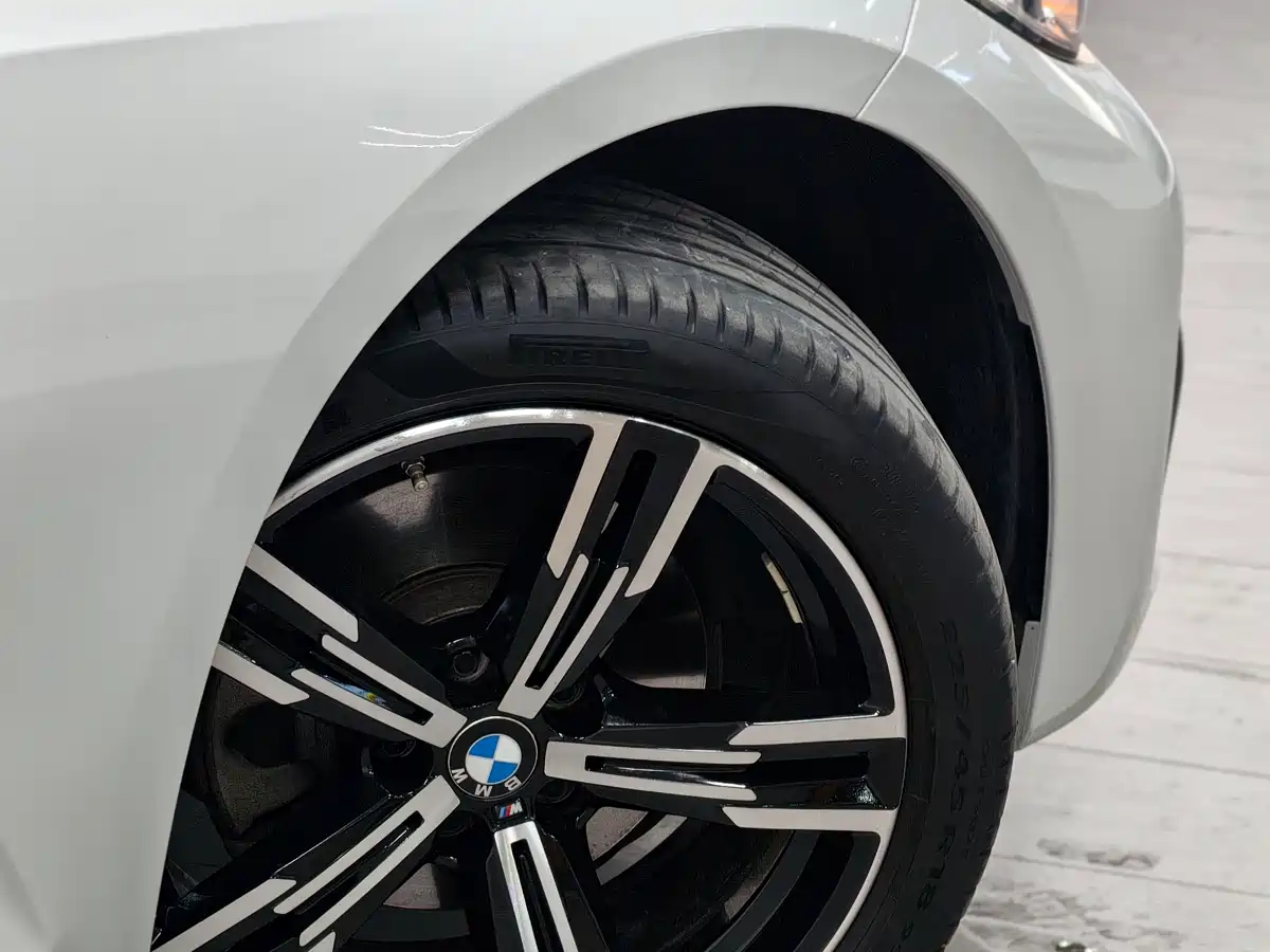 BMW 3 Series 2023 325i M Sport Package фото 4