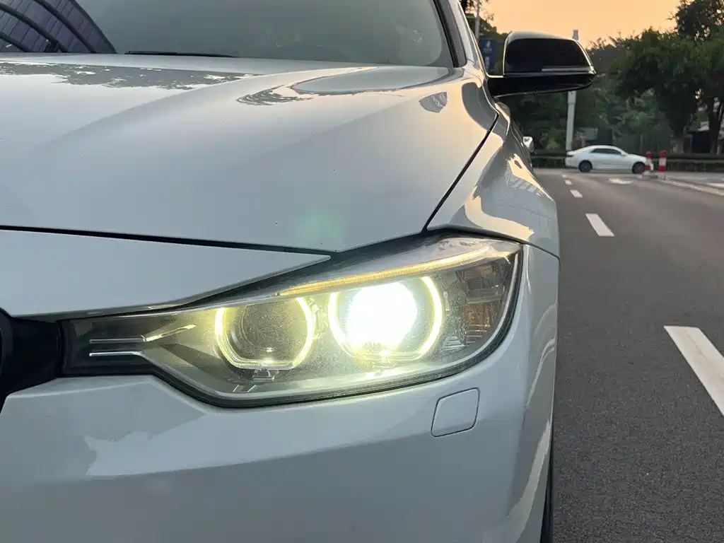 Фото 27 - BMW 3 Series
