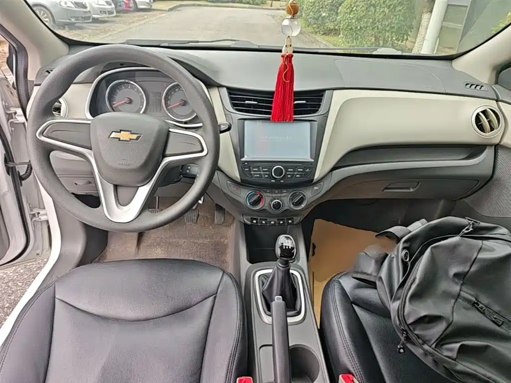 Chevrolet Sail 2015 Sail 3 1.5L Manual Ideal Sunroof Edition фото 10