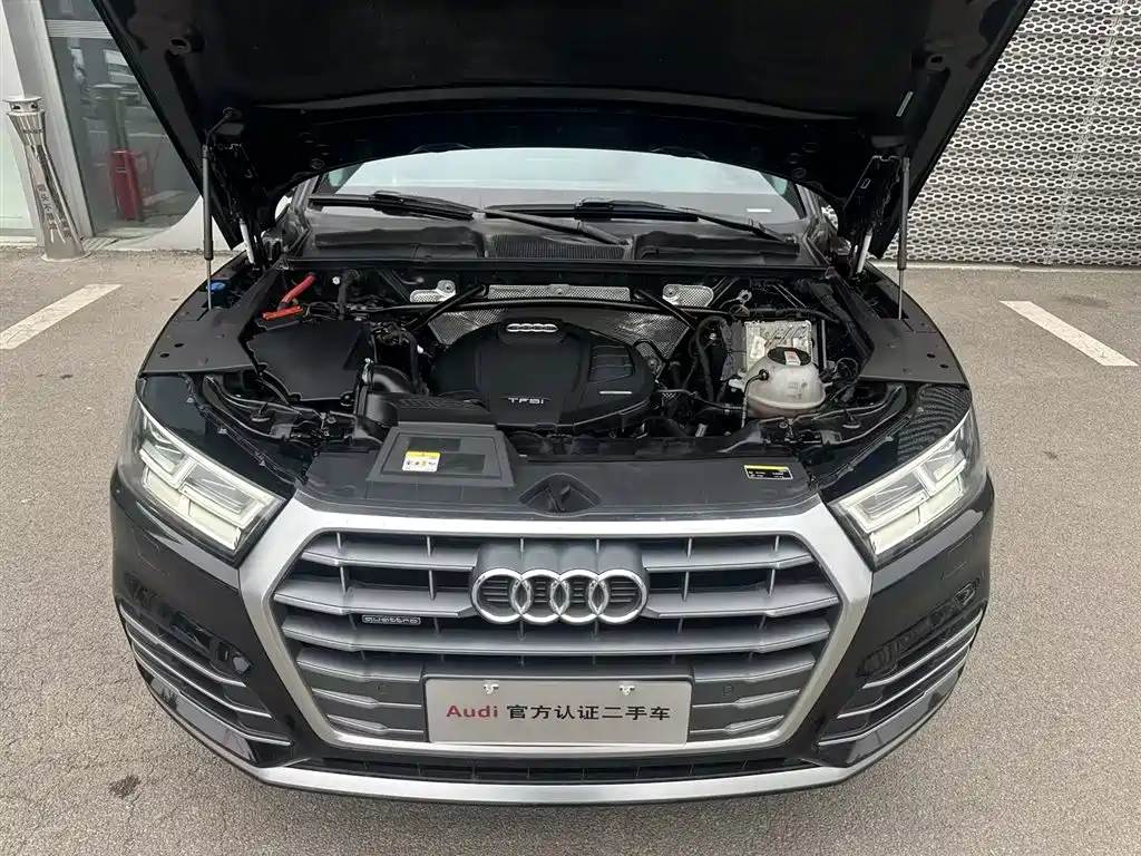 Audi Q5L 2020 Facelift 40 TFSI Honor Fashion фото 10