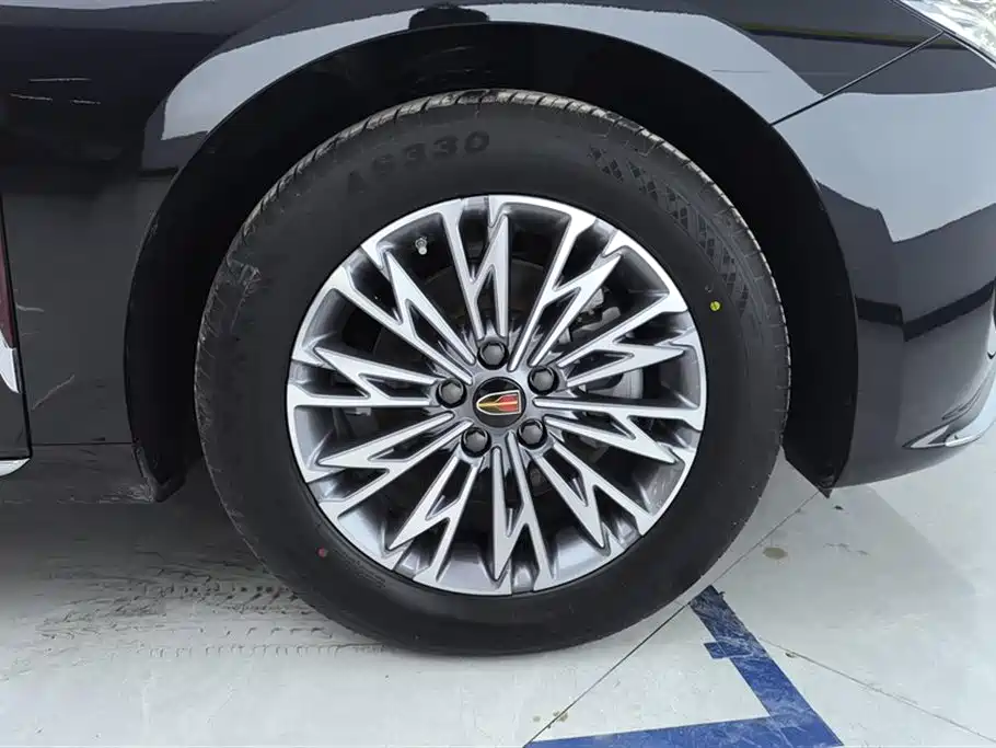 Hongqi H5 2024 1.5T DCT Smart Connect Flag Rhythm Edition фото 6