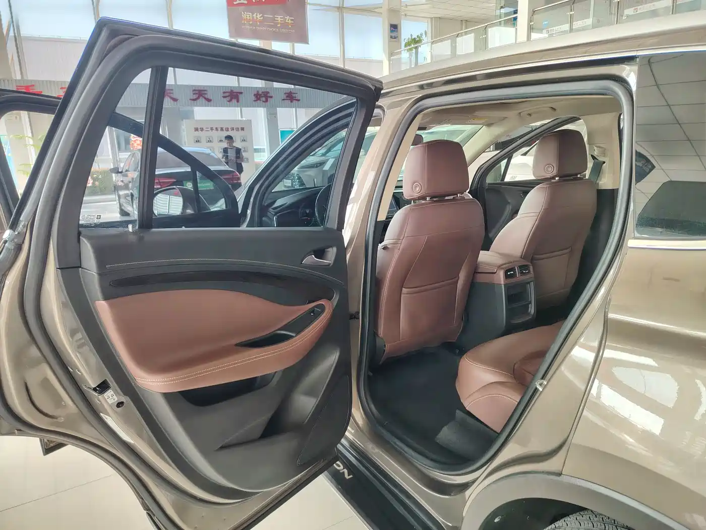 Buick Envision Plus 2017 28T AWD Elite фото 5