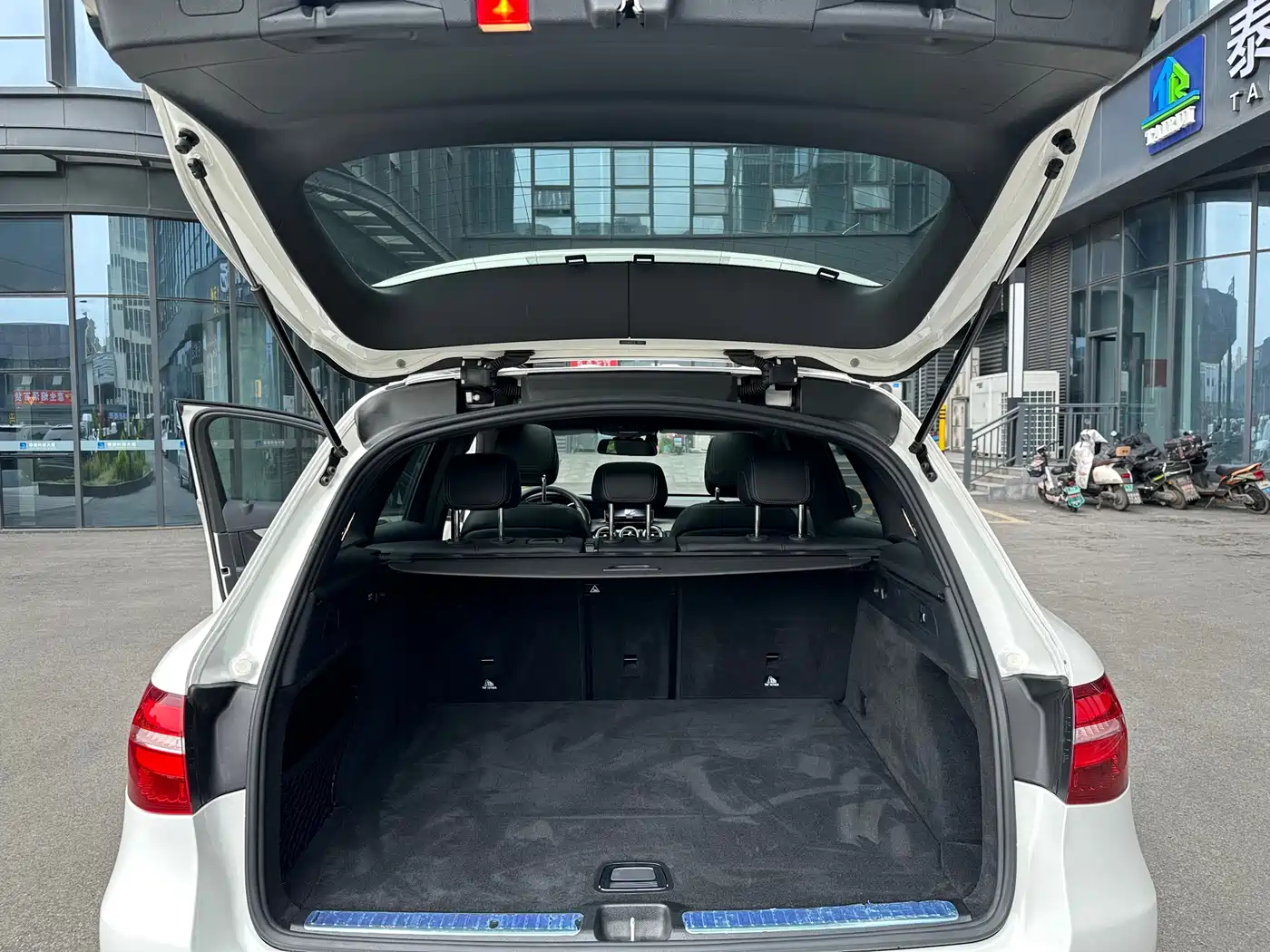 Mercedes-Benz GLC 2018 GLC 200 4MATIC фото 16