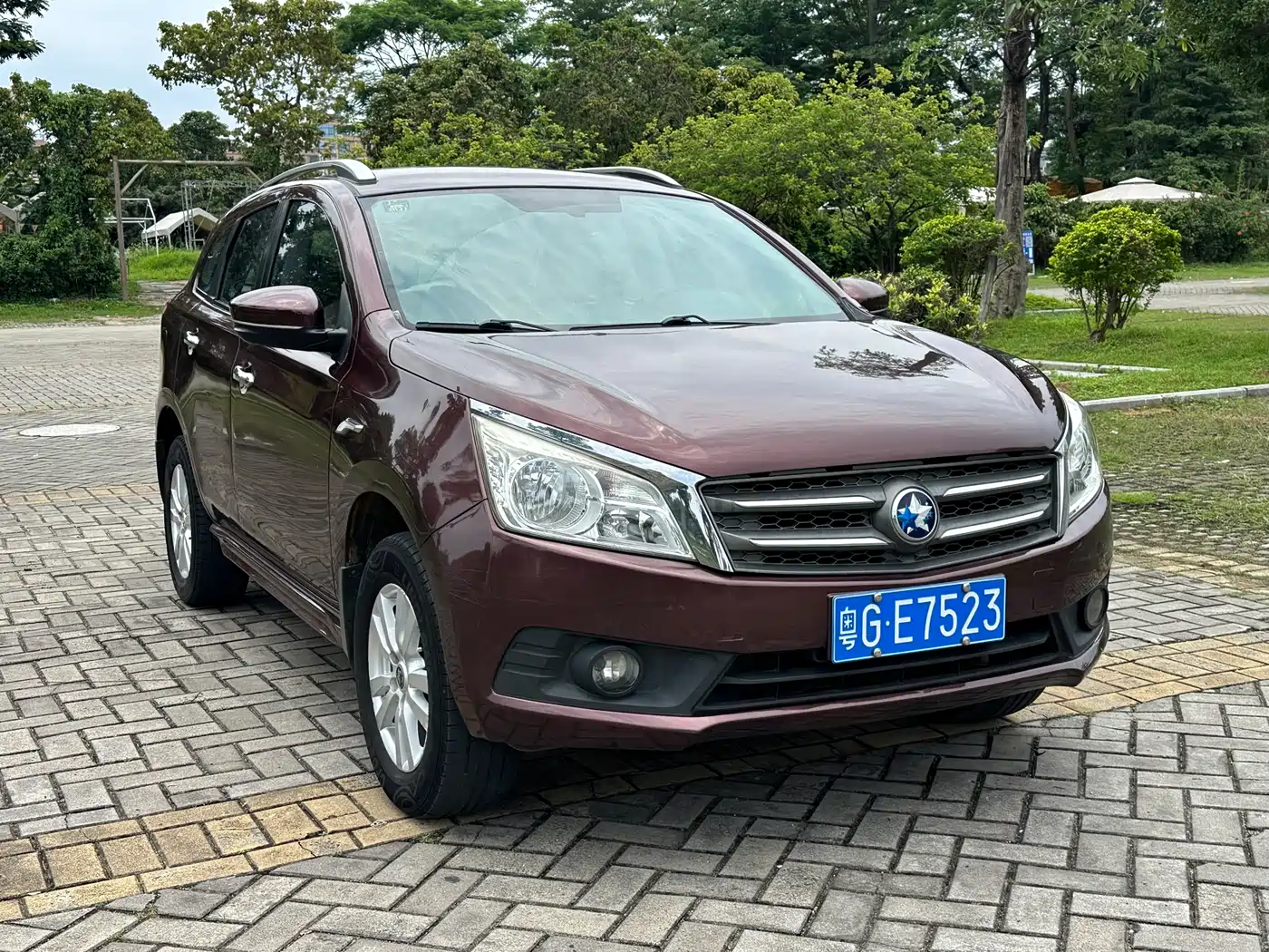 Venucia T70 2015 2015 2.0L CVT Ruixing Edition