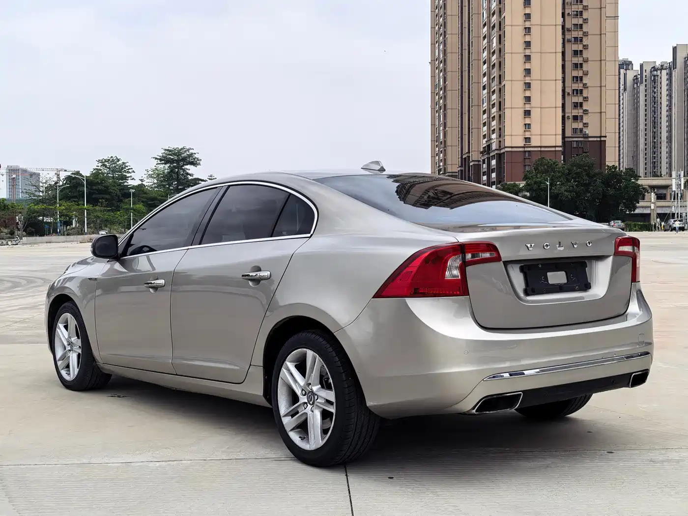 Фото 15 - Volvo S60