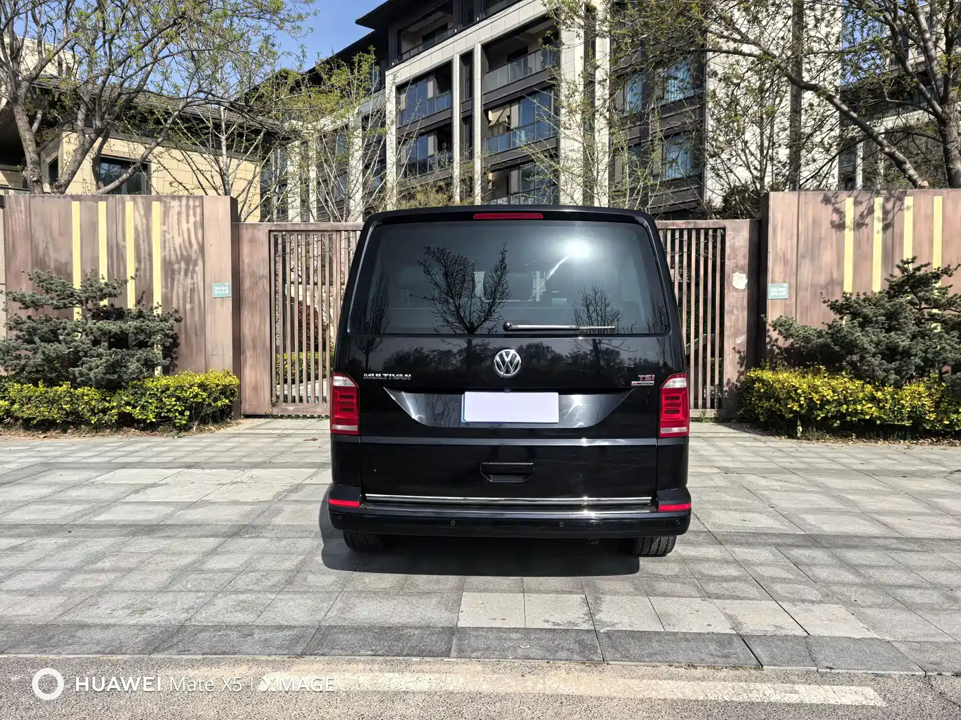 Volkswagen Multivan 2017 2.0TSI 2WD Luxury 7-Seater фото 9