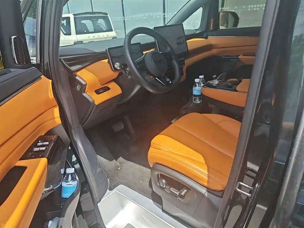 Geely Galaxy Yizhen L380 2025 Model 805km Flagship Edition AWD фото 16