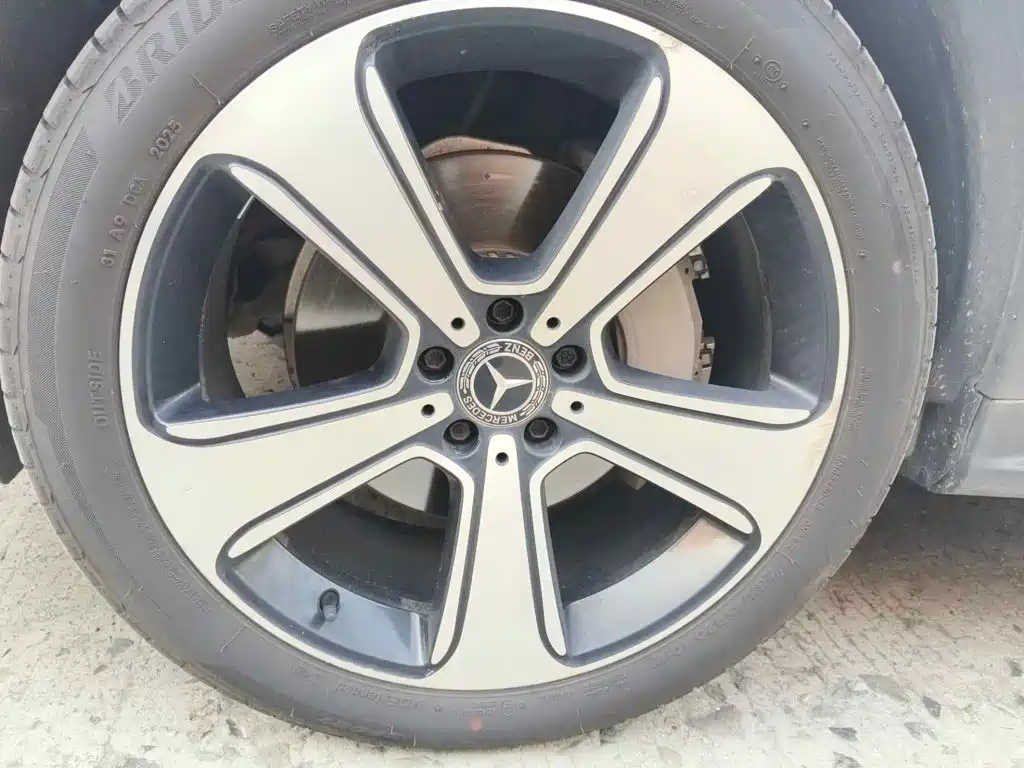 Фото 7 - Mercedes-Benz GLC