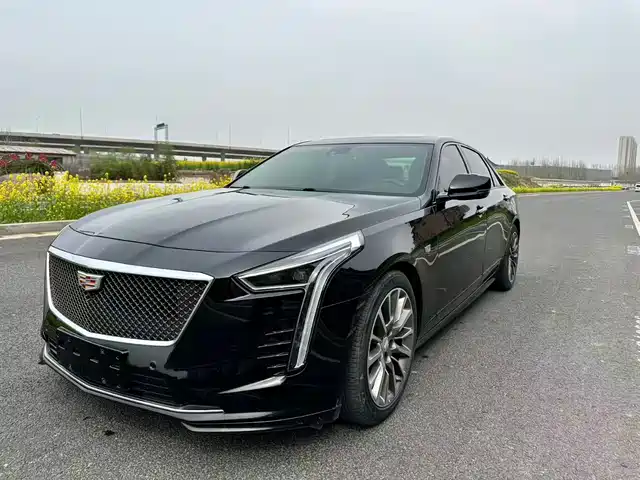 CADILLAC CT6