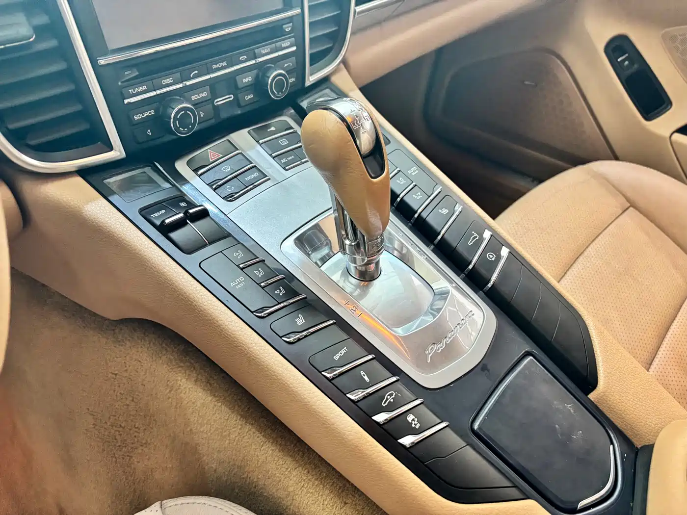 Porsche Panamera 2010 Panamera 3.6L фото 16