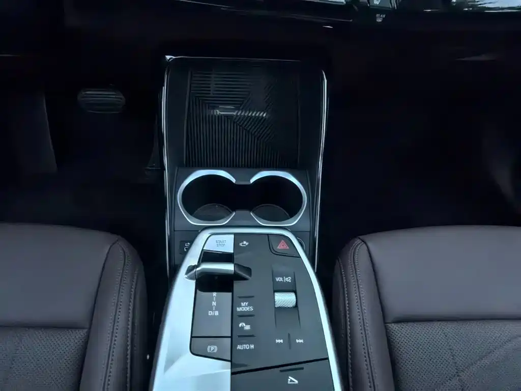 BMW iX1 2025 2025 eDrive25L X Design Package