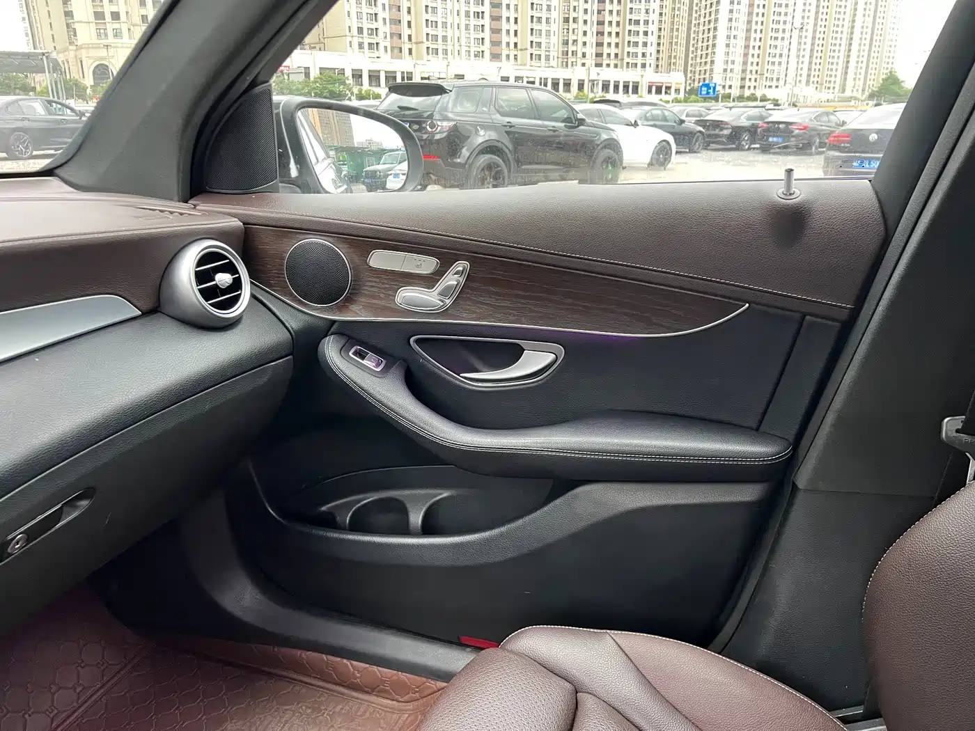 Mercedes-Benz GLC 2021 GLC 260 L 4MATIC Luxury фото 14