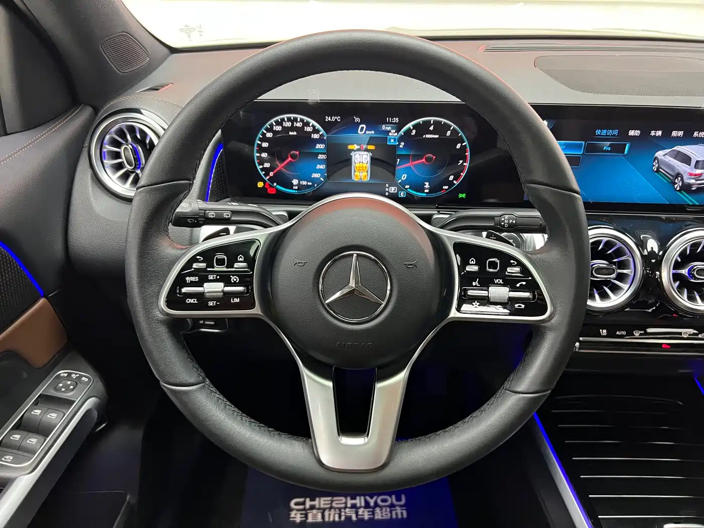 MERCEDES-BENZ GLB